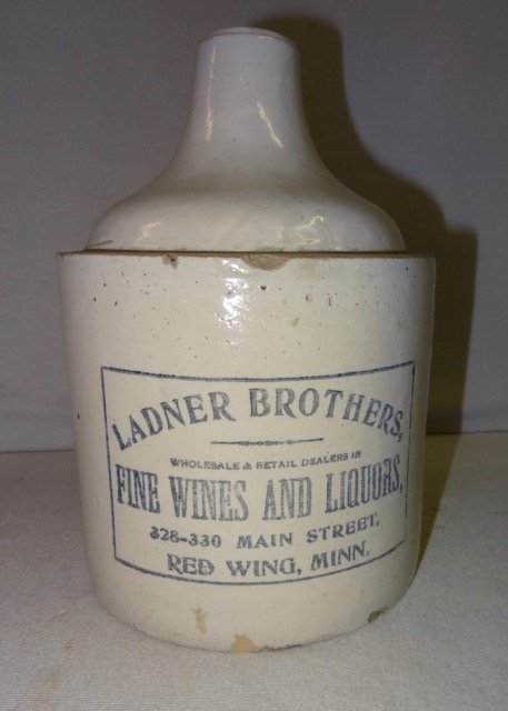 Rare Redwing Advertizing Jug (1 of 6)
