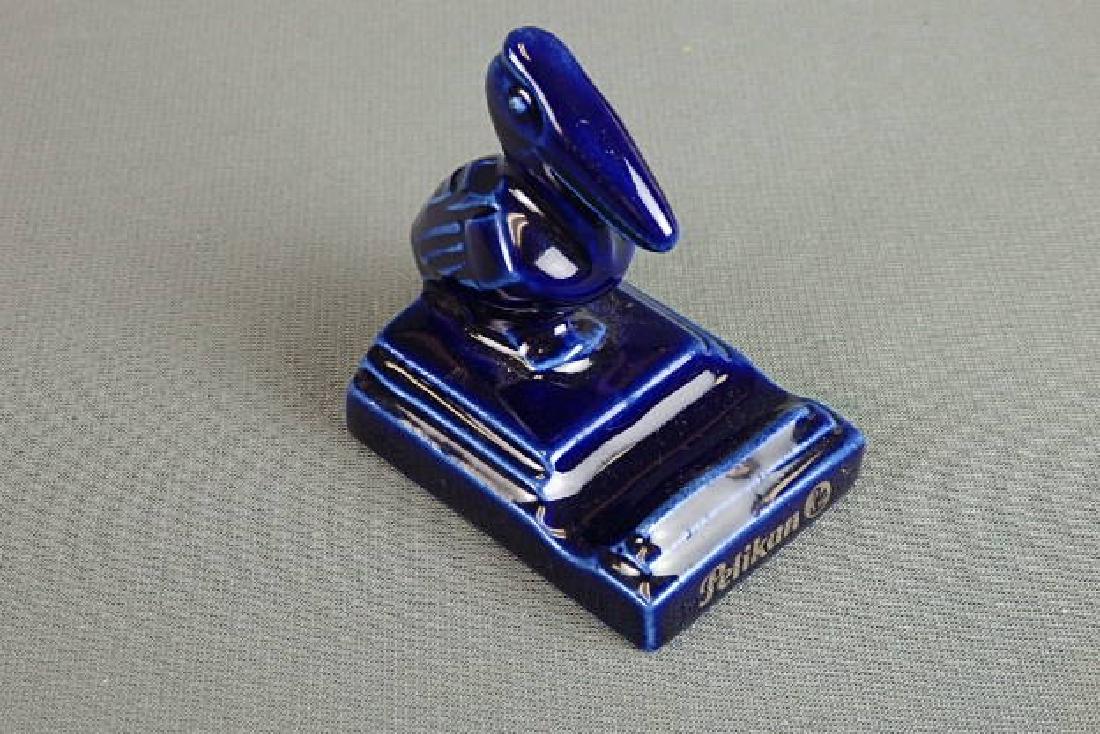 Pelikan Pen Holder Store Display (1 of 5)