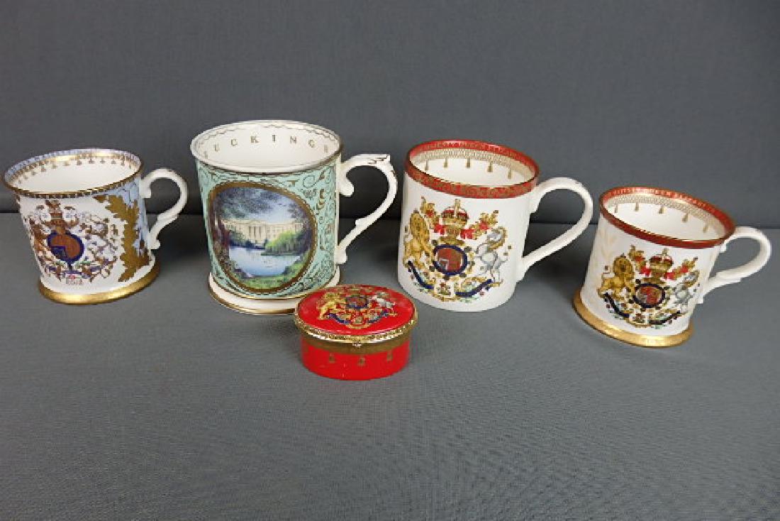 Coronation of Queen Elizabeth Cups and Box (1 of 11)