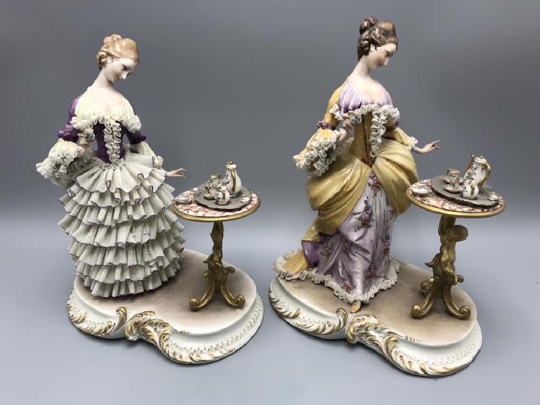 lot of 2 Capodimonte figurine,  ladies having tea (1 of 4)