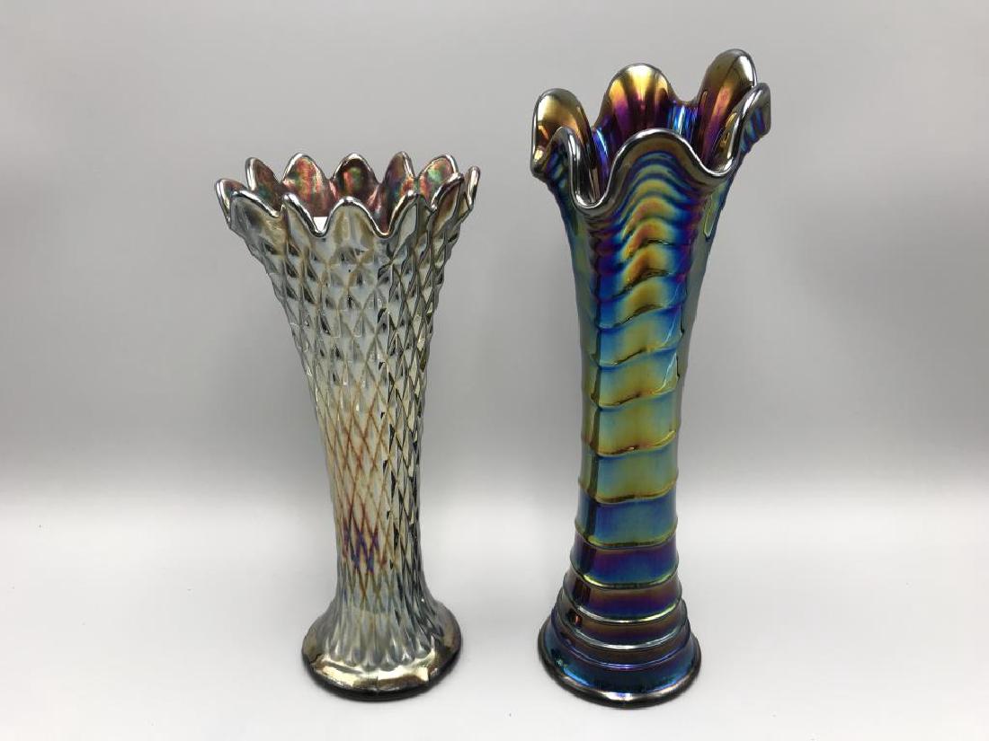 A lot of two carnival glass vases (1 of 2)