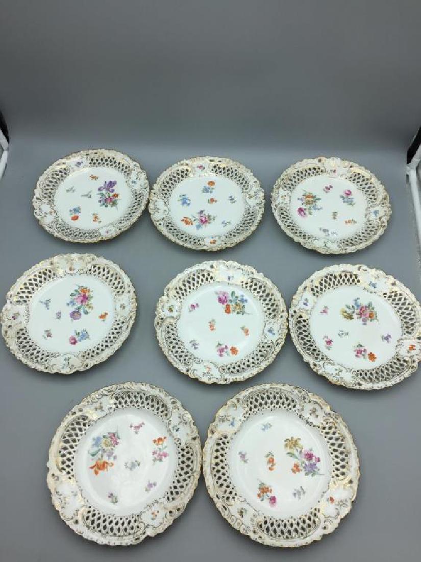 Set of eight German reticulated plates (1 of 5)
