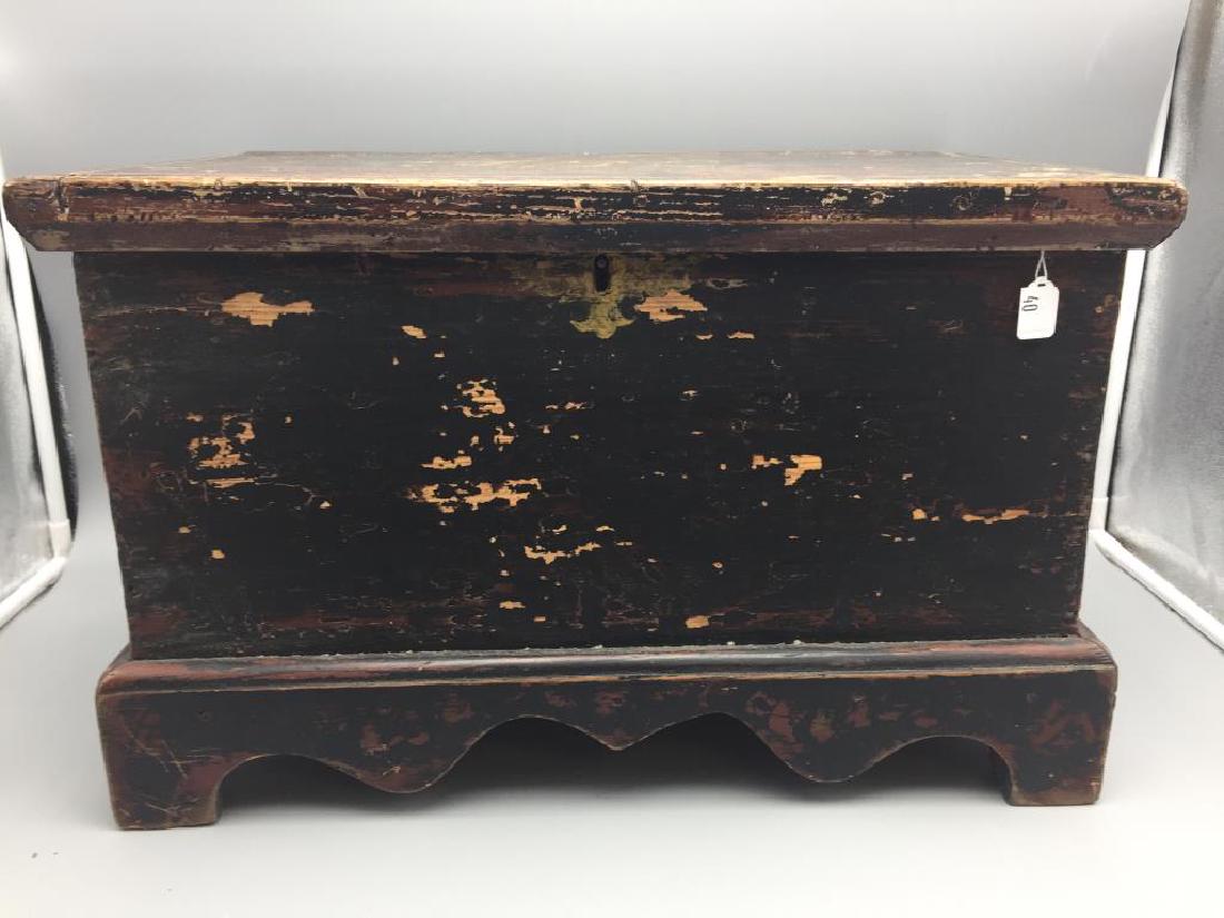 Miniature wooden blanket chest painted (1 of 7)