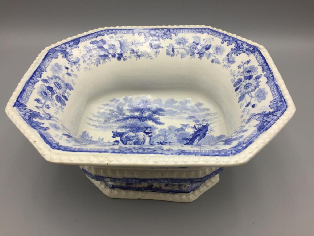 Blue and white  transfer ware tureen (1 of 5)