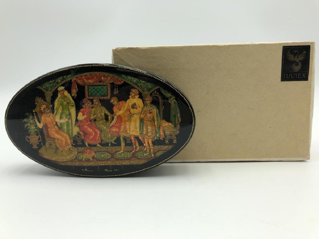 Oval Russian Lacquer Box, Royals (1 of 8)