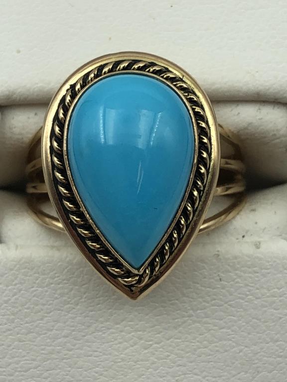 14k and turquoise tear drop ladies ring: Signed R. Bennett, ring size 7