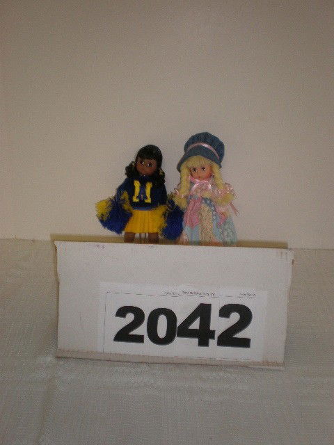Lot of 2 Madame Alexander 8" dolls - Cheerleader: Lot of 2 Madame Alexander 8" dolls - Cheerleader and Bonnet Top Wendy