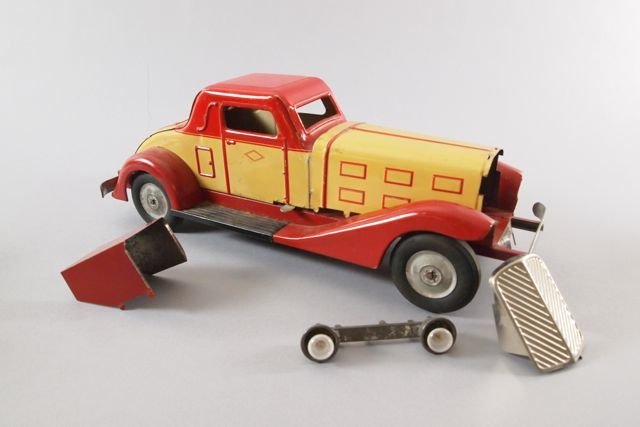 Electric Toy Car: Lewis Marx electric motor driven coupe, Super De Luxe model, with electric headlights and rear light, original box.