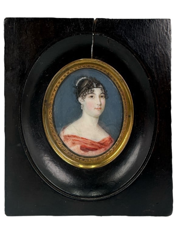 Miniature Antique Hand Painted Portrait: Beautiful antique hand painted miniature portrait of a lady. Possibly painted on a bone or a well done celluloid base. Unsigned. Paper backing is glued to the disk to explore the back. Tab push back a