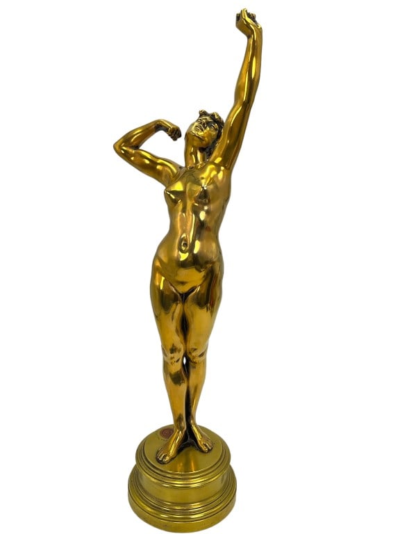 Bellman, Ivy & Carter Parisian Cast Nude Statue: Seal mark of Bellman, Ivy & Carter by appointment of the Queen. Cast in Paris. Gilded cast bronze. Stands just under 17 inches tall.