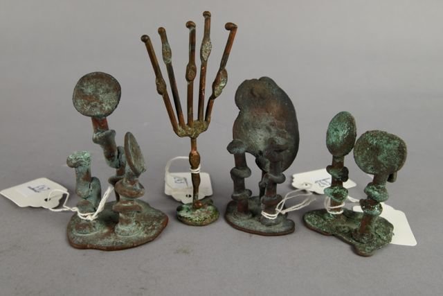 Four Klaus Ihlenfeld Bronze Sculptures: Four Klaus Ihlenfeld oxidized bronze sculptures, ranging in height from 2.5" - 4.5" H, depicting aquatic plants..