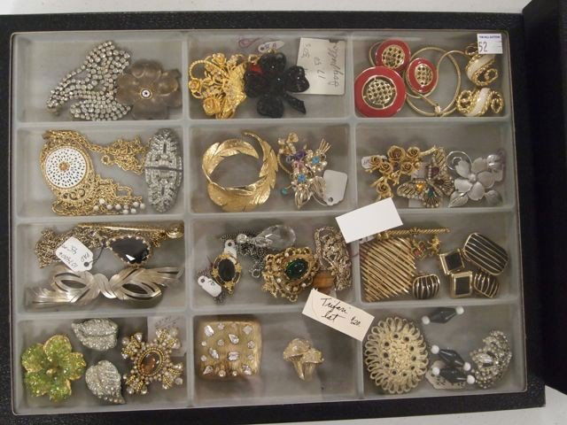 Costume Jewelry Lot: Approx 30 vintage items, incl pins, earrings - Trifari, Capri and others.