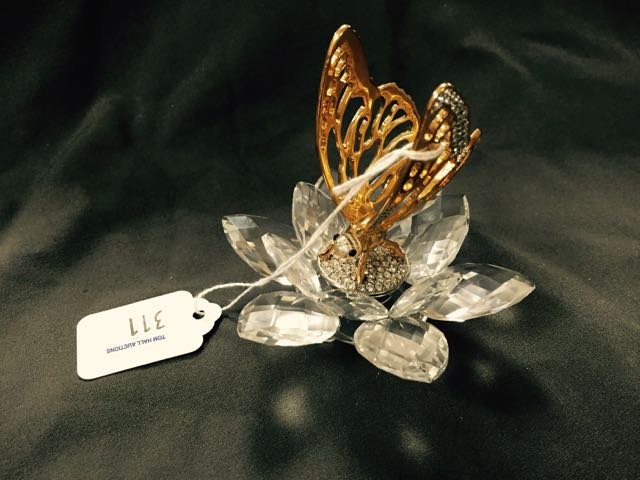 Swarovski Figure (1 of 2)