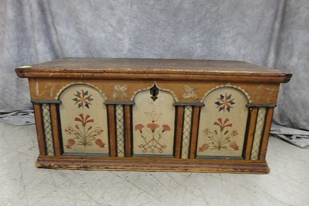 Early Blanket Chest (1 of 10)