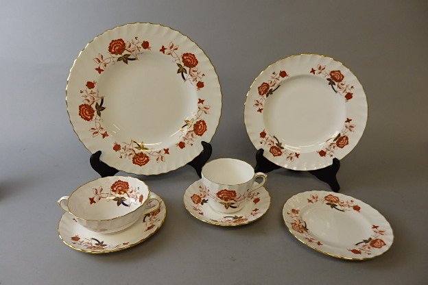 Royal Crown Derby China Service (1 of 10)
