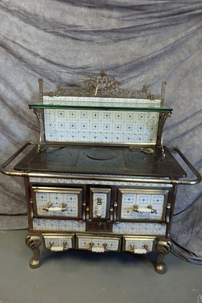 European Tile Stove (1 of 5)