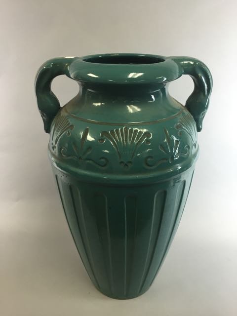Pottery vase (1 of 6)