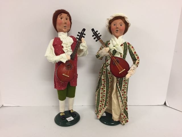 Byer's Choice 2 Carolers: Williamsburg (2004) & Woman with instruments signed Joyce Byer