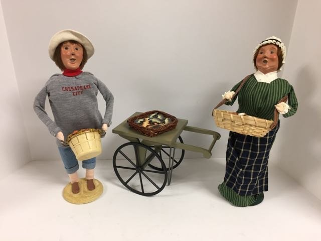 Byer's Choice 3 pieces: Chesapeake crabber, Williamsburg crabber, fish cart