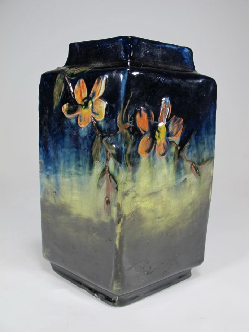 Probably American vintage pottery vase, signed (1 of 7)