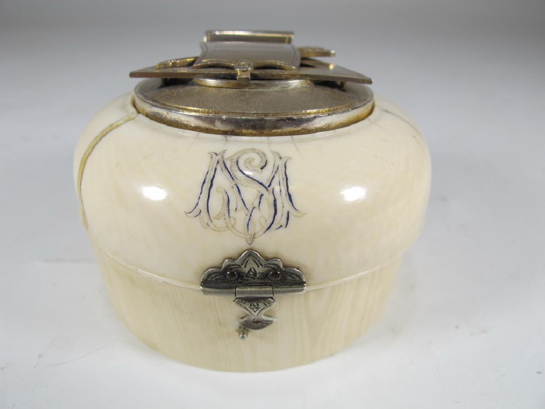 G. Kenning, London, Masonic silver box (1 of 7)