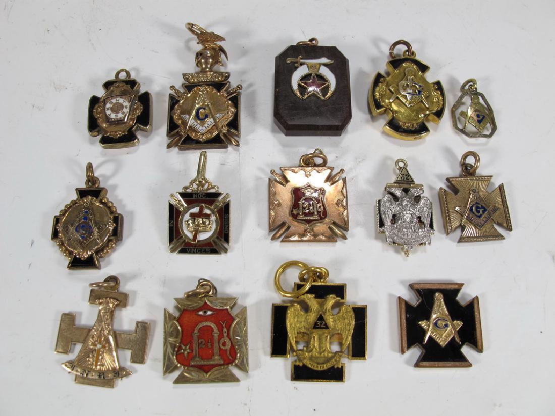 Set of 14 Masonic pendants, 14 k, enamel, silver (1 of 9)