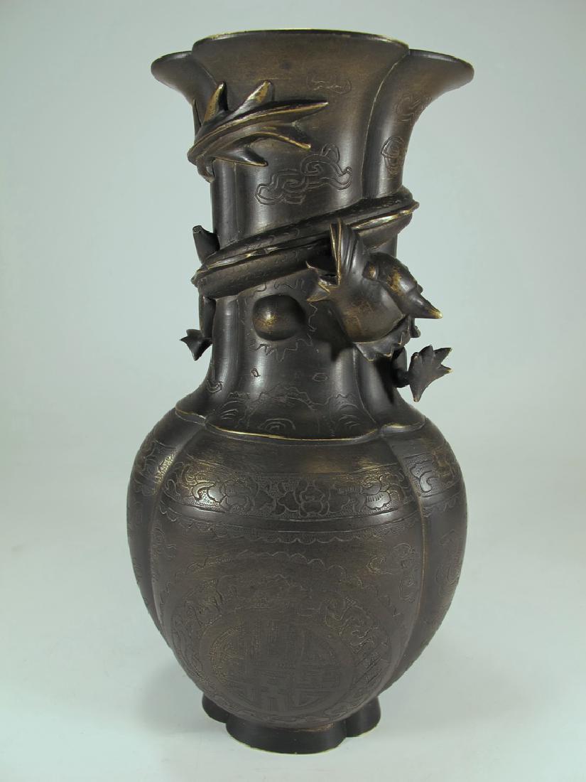 Antique Japanese bronze vase, signed (1 of 8)
