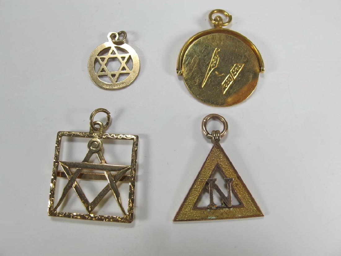 Lot of 4 9K Gold Masonic jewel (1 of 7)