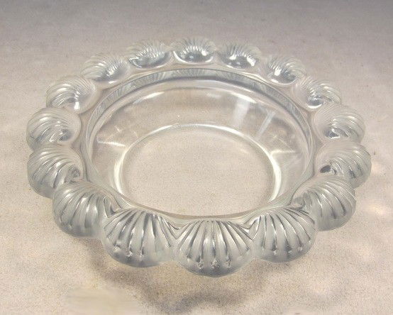 Lalique Art Deco glass plate: Lalique Art Deco glass plate, marked. 2 1/8'' H x 8'' W. Shipping in USA is $ 30.00.International bidders ask before bid.