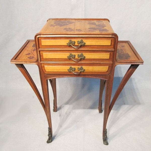 Louis MAJORELLE (1859-1926) Art Nouveau table: Louis MAJORELLE (1859-1926) Art Nouveau carved inlaid table. 31 1/2" H x 27" W x 12 3/4" D. Shipping in USA is $ 200.00. International bidder ask for shipping before bid.
