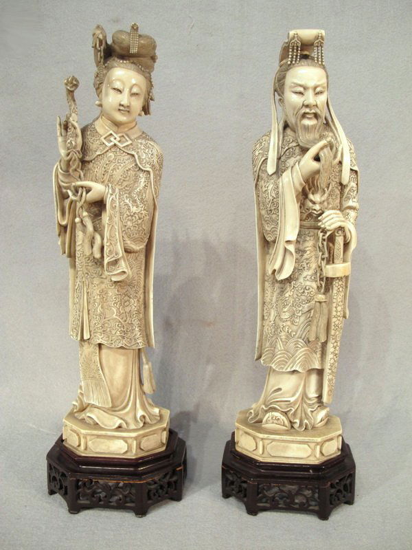 286Large Chinese pair of carved ivory statues Lot 0286