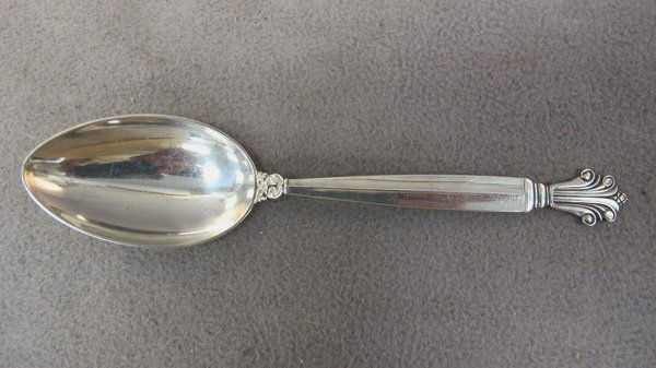 Georg Jensen Acanthus sterling spoon: Georg Jensen Acanthus pattern sterling spoon, design by Johan Rohde, 1917. Weight: 52 grams or 1.67 oz Troy. 7 3/8" long. Shipping in USA is $ 20.00. International bidders ask before bid.