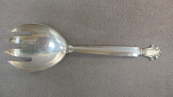 Georg Jensen Acanthus sterling fork: Georg Jensen Acanthus pattern sterling service fork, design by Johan Rohde, 1945. Weight: 74 grams or 2.38 oz Troy. 8" long. Shipping in USA is $ 20.00. International bidders ask before bid.