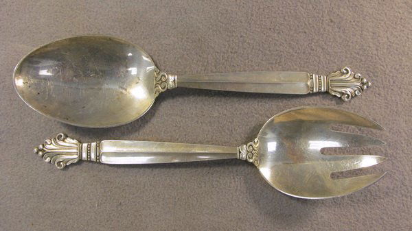 2 Georg Jensen Acanthus pattern server spoon/fork: 2 Georg Jensen Acanthus pattern sterling server spoon/fork, 1945, design by Johan Rohde. Weight: 182 grams or 5.85 oz Troy. 9" long. Shipping in USA is $ 25.00. International bidders ask before bid.