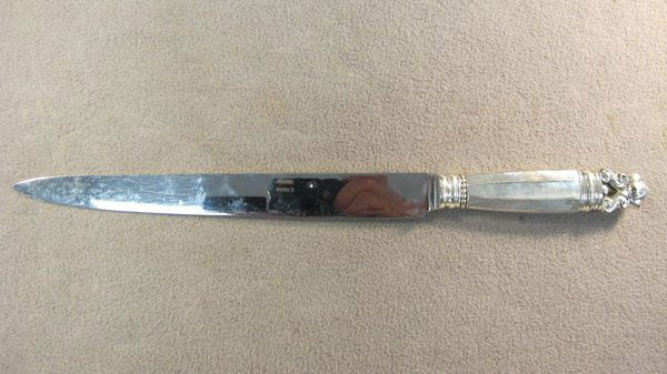 Georg Jensen Acorn pattern roast carving knife: Georg Jensen Acorn pattern sterling roast carving knife, 1945, design by Johan Rohde. 13 5/8" long. Shipping in USA is $ 25.00. International bidders ask before bid.