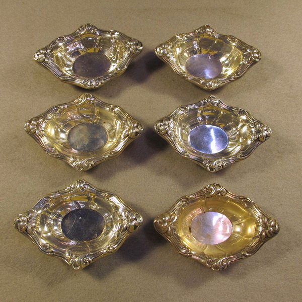 American Watson Co sterling silver set of 6 trays: American Watson Co sterling silver set of 6 trays, marked. 202 grams or 6.49 oz Troy. 1" H x 4 1/8" W x 2 7/8" D. Shipping in USA is $ 30.00. International bidders ask before bid.