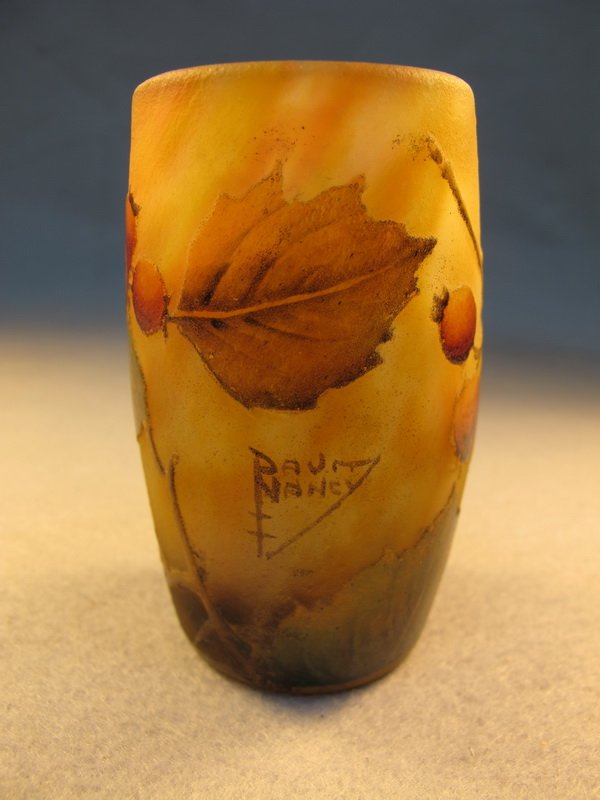 Daum Nancy painted glass vase: Daum Nancy painted glass vase, signed. 3 3/8" H. Shipping in USA is $ 30.00. International bidders ask for shipping before bid.