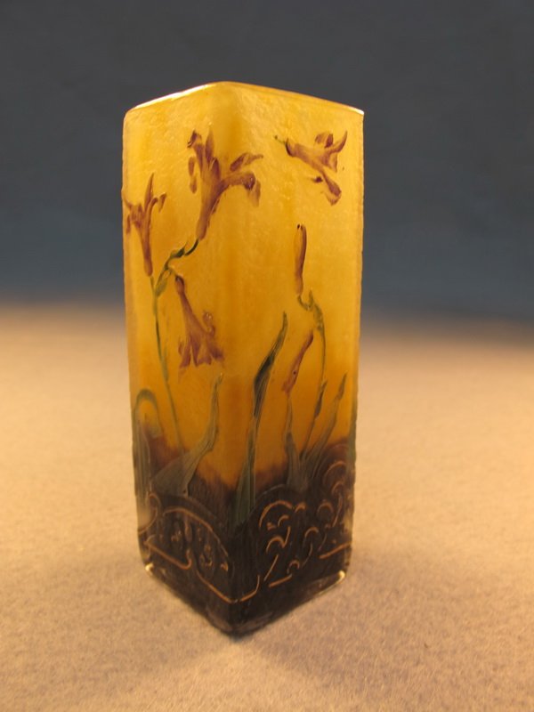 Daum Nancy cameo glass vase: Daum Nancy cameo glass vase, signed. 3 7/8" H. Shipping in USA is $ 30.00. International bidders ask for shipping before bid.