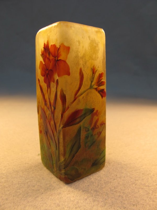 Daum Nancy cameo glass vase: Daum Nancy cameo glass vase, signed. 3 3/4" H. Shipping in USA is $ 30.00. International bidders ask for shipping before bid.