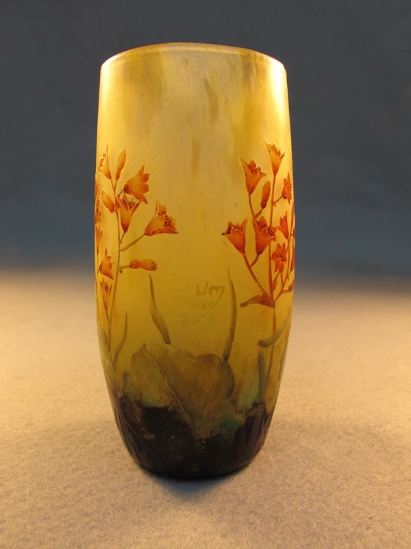 Daum Nancy cameo glass vase: Daum Nancy cameo glass vase, signed. 4 3/4" H. Shipping in USA is $ 30.00. International bidders ask for shipping before bid.