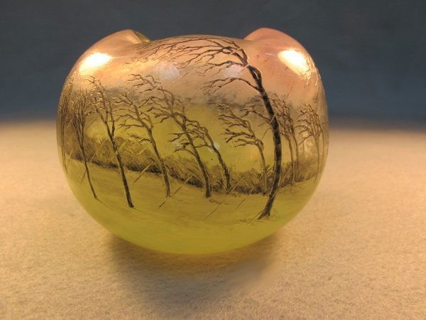 Daum Nancy cameo glass vase: Daum Nancy cameo glass vase, signed. 3 1/8" H x 4 1/4" W. Shipping in USA is $ 30.00. International bidders ask for shipping before bid.