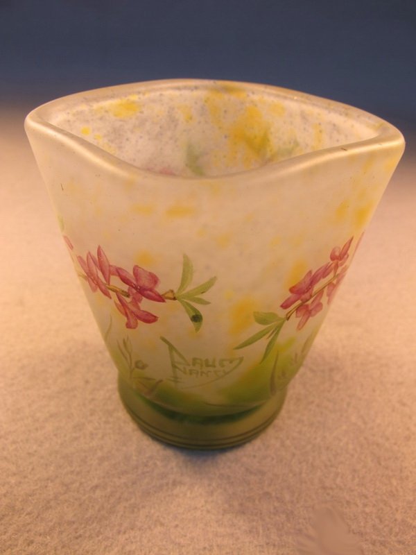 Daum Nancy cameo glass vase: Daum Nancy cameo glass vase, signed. 3 1/2" H. Shipping in USA is $ 30.00. International bidders ask for shipping before bid.