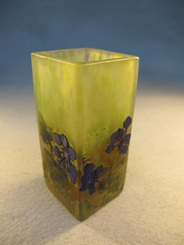 Daum Nancy cameo glass vase: Daum Nancy cameo glass vase, signed. 4 5/8" H. Shipping in USA is $ 30.00. International bidders ask for shipping before bid.