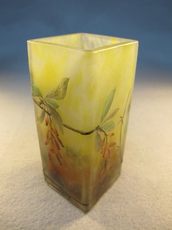 Daum Nancy cameo glass vase: Daum Nancy cameo glass vase, signed. 5" H. Shipping in USA is $ 30.00. International bidders ask for shipping before bid.