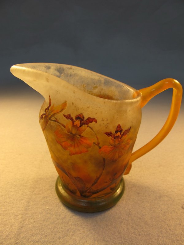 Daum Nancy cameo glass vase: Daum Nancy cameo glass vase, signed. 4 1/2" H x 4 7/8" W. Shipping in USA is $ 30.00. International bidders ask for shipping before bid.