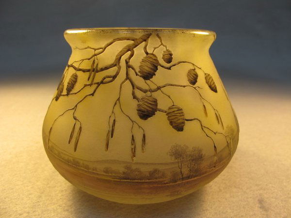 Daum Nancy cameo glass vase: Daum Nancy cameo glass vase, signed. 4" H x 4 1/2" W. Shipping in USA is $ 30.00. International bidders ask for shipping before bid.