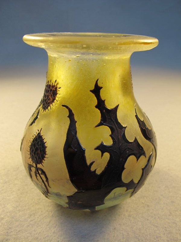 Daum Nancy cameo glass vase: Daum Nancy cameo glass vase, signed. 4 5/8" H. Shipping in USA is $ 30.00. International bidders ask for shipping before bid.