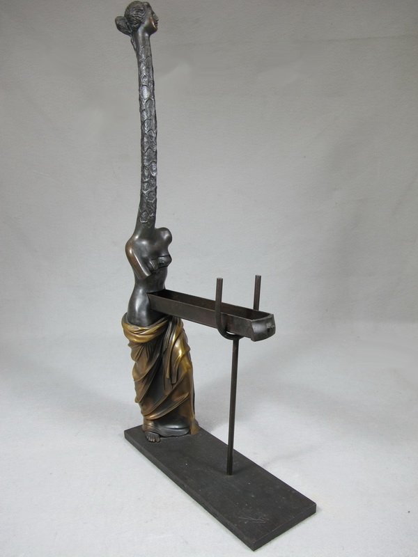 Salvador DALI (1904-1989) bronze sculpture: Salvador DALI (1904-1989) bronze sculpture, signed and titled: " Venus a la Giraffe ", number 59. 22 1/4" H x 11" W. Shipping in USA is $ 50.00.International bidder ask for shipping before bid.