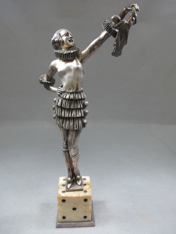 Marcel GUILLEMARD (1887-1966) bronze statue: Marcel GUILLEMARD (1887-1966) silver-plate bronze statue with an onyx base, signed. 18" H, 14 3/4" H just the statue. Shipping in USA is $ 60.00.International bidder ask for shipping before bid.