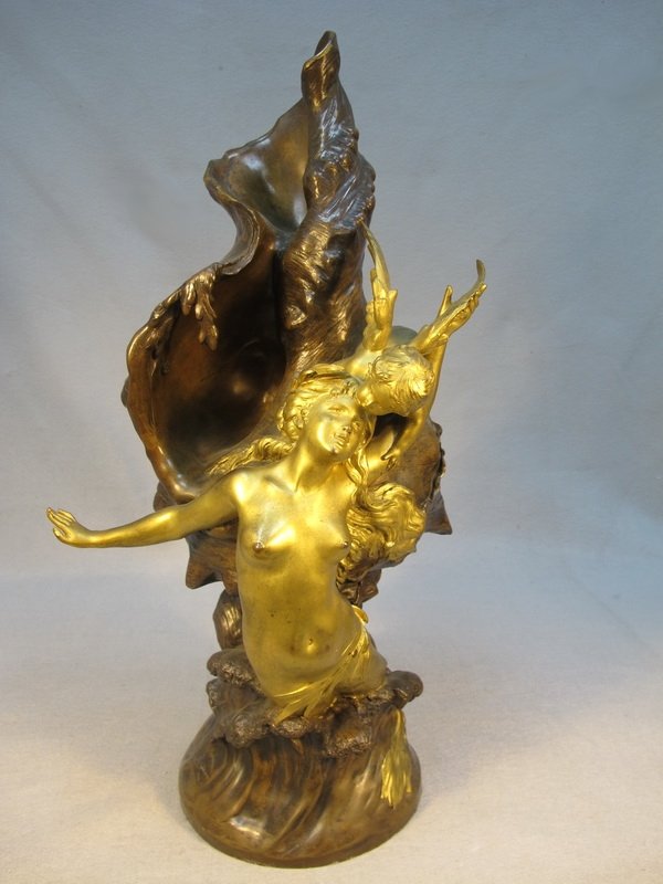 Hippolyte Francois MOREAU (1832-1927) statue: Hippolyte Francois MOREAU (1832-1927) bronze statue, titled: " Nymph Sea ", signed. Bought by the consigner on 10/21/2008 on Sotheby's by $ 6,500.00, lot 38, page 46 of the catalogue. 22 1/2" H x 10 3
